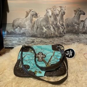 New Realtree camp crossbody bag